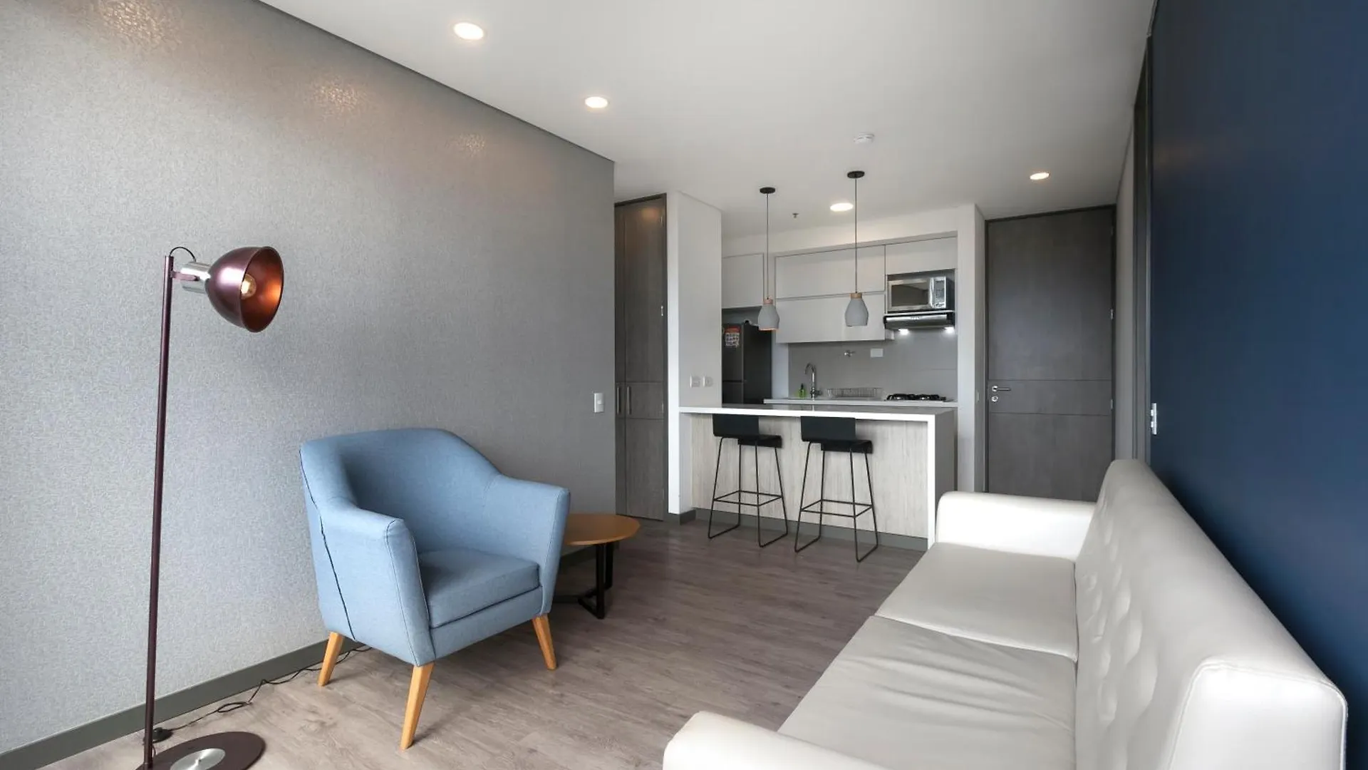 아파트 Moderna Y Comoda Suite Gym Y Pool El Poblado 1002 메딜린