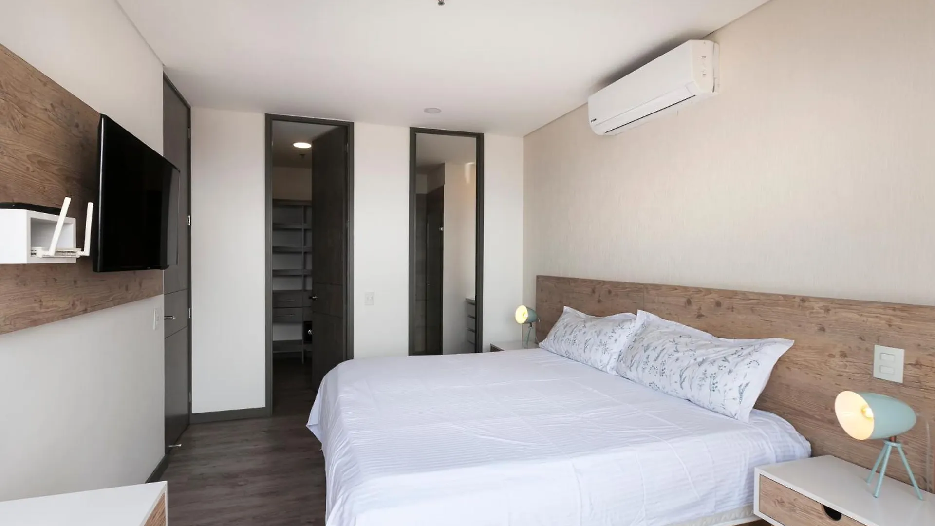 Apartment Moderna Y Comoda Suite Gym Y Pool El Poblado 1002 Medellin Colombia