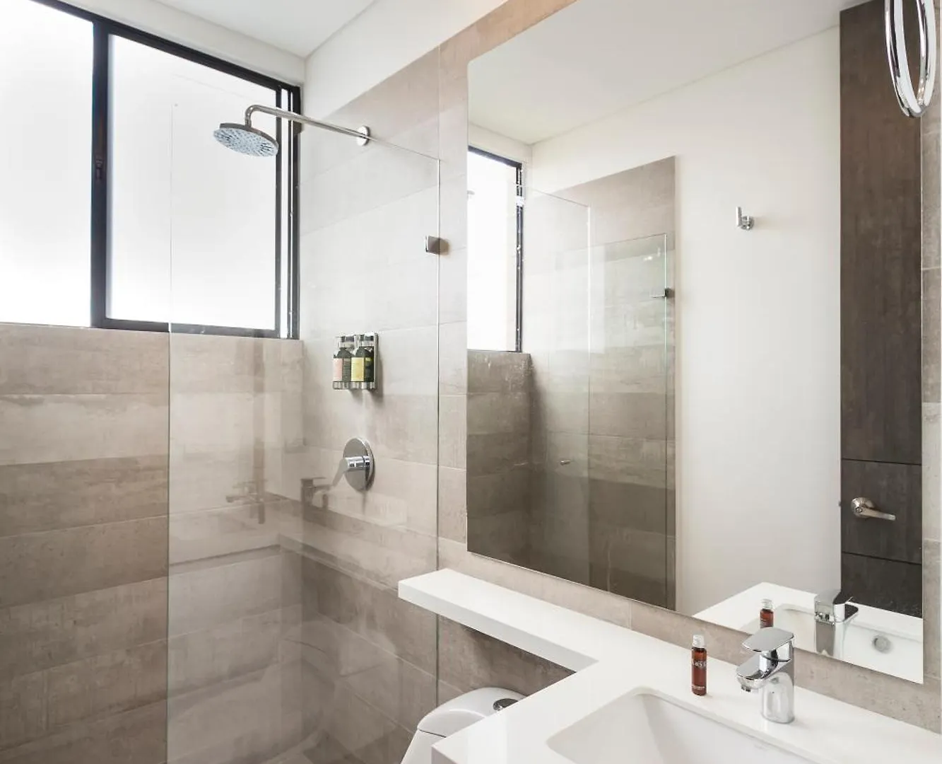 Apartment Moderna Y Comoda Suite Gym Y Pool El Poblado 1002 Medellin